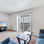 Modern 1Br Apartment W Swimming Pool By Stay Gia