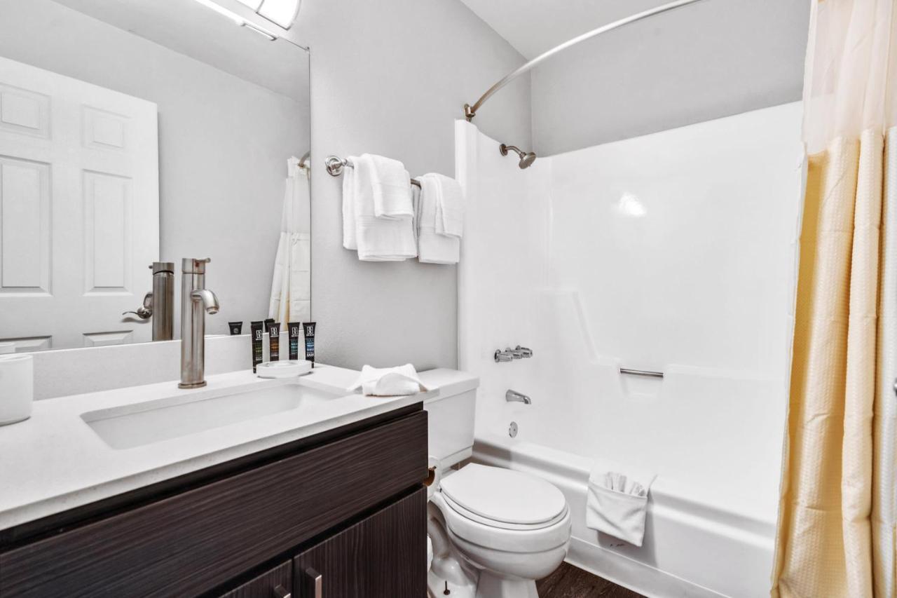 Modern 1br W Swimming Pool By Gia Apartamento Phoenix